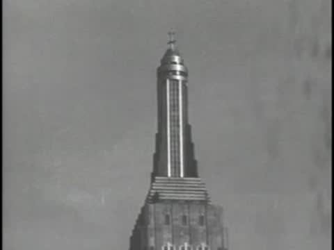 Another shot of the Empire State Building tower and antenna.