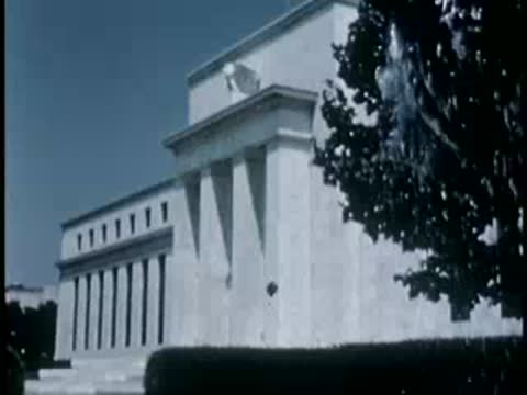 Federal Reserve building exterior with fountain, Washington D.C., 1946