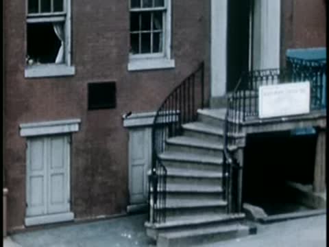 Exterior of the House Where Lincoln Died with historic sign in Washington D.C.